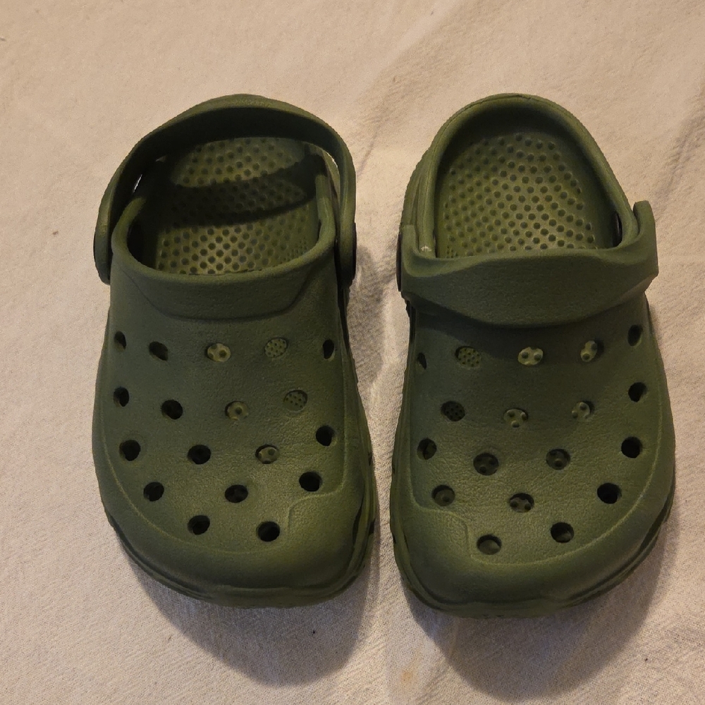 Kids Green Clogs Size 6